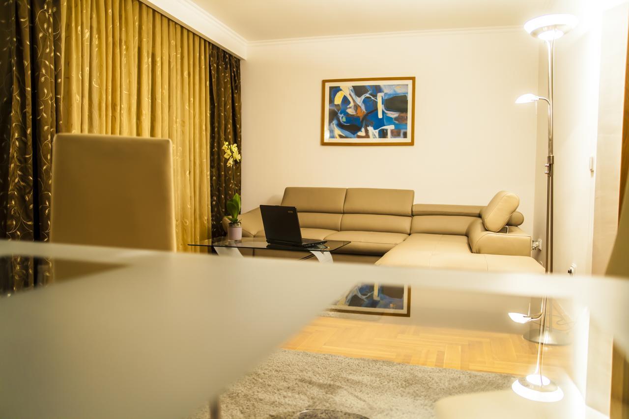 Business Class Apartment Cluj-Napoca Exterior foto